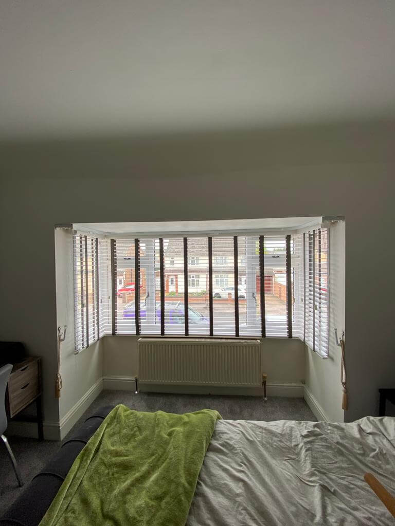 Bay Venetian Blinds with Tapes
